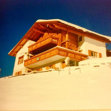 Haus Natalie Apartman *