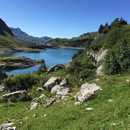 Haus Natalie アパート Bartholomäberg